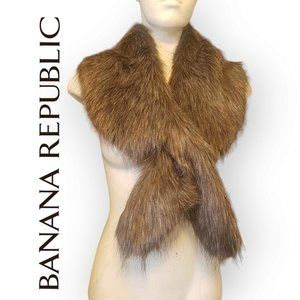 **SOLD** Banana Republic Faux fur interlink lined scarf warm shawl coat topper